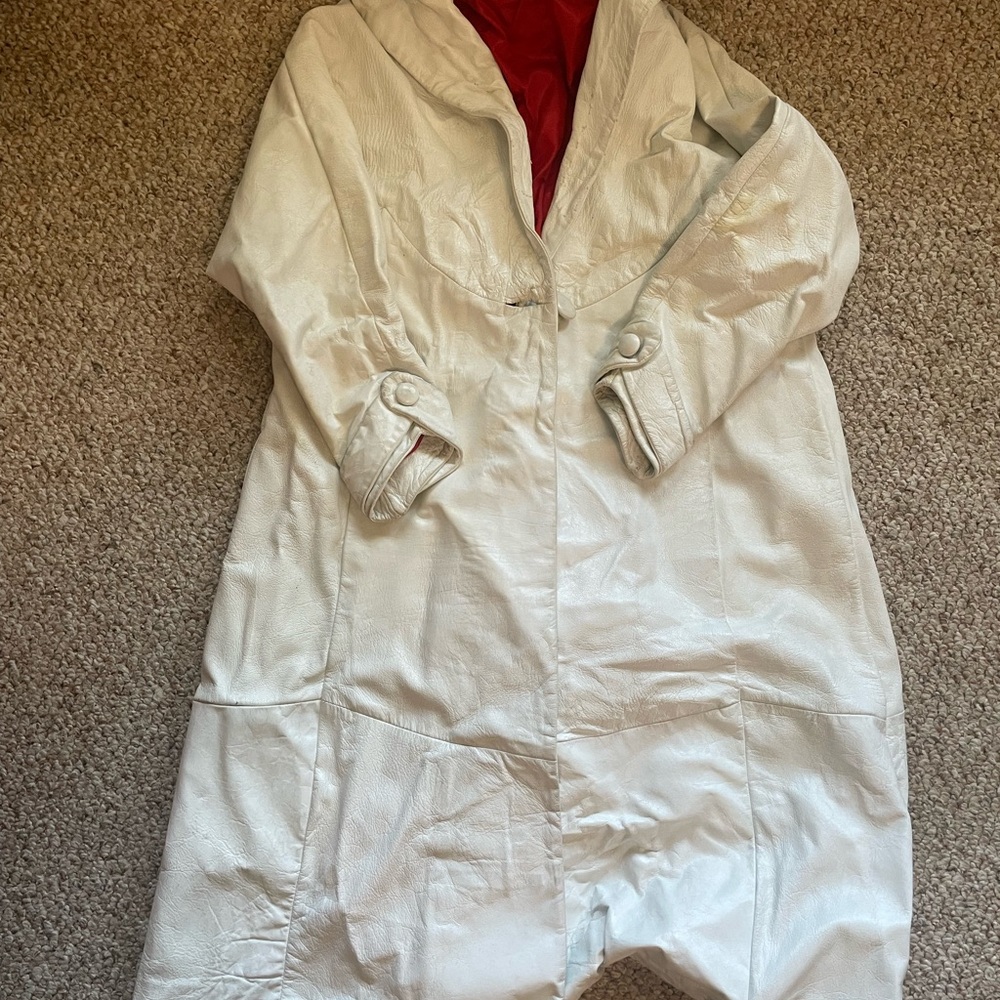 Wilsons Leather Cream Leather Trench Coat with Red Lining